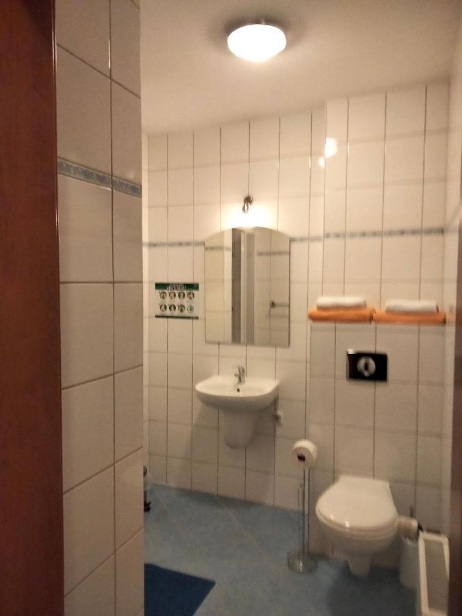 Zajazd Restauracja Machliny エクステリア 写真