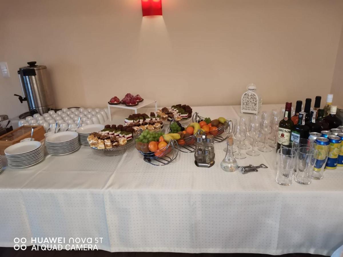 Zajazd Restauracja Machliny エクステリア 写真